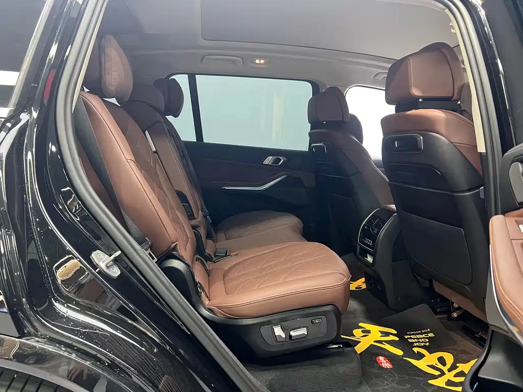 BMW X7 2023 — фото 11