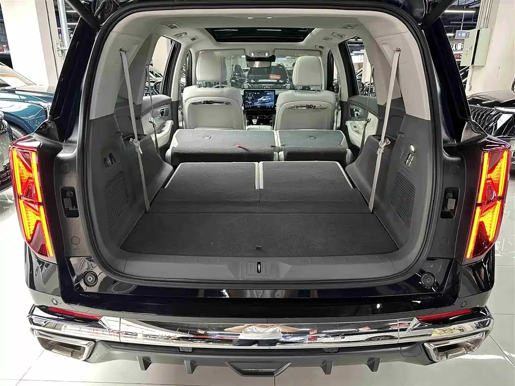 GAC Motor Trumpchi GS8 2023 — фото 33