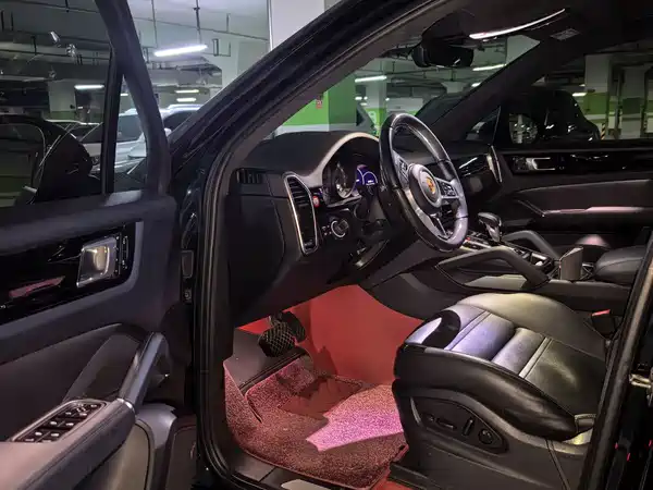 Porsche Cayenne 2023