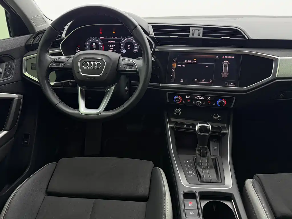 Audi Q3 2022 — фото 11