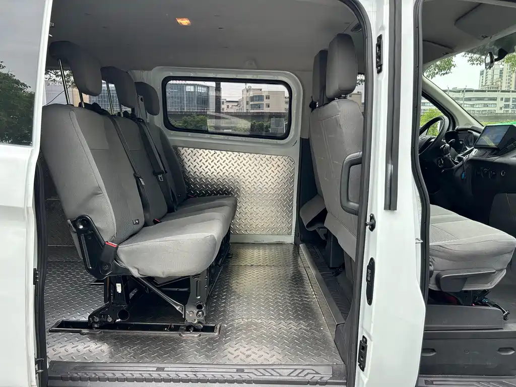 Ford Transit 2021 — фото 14