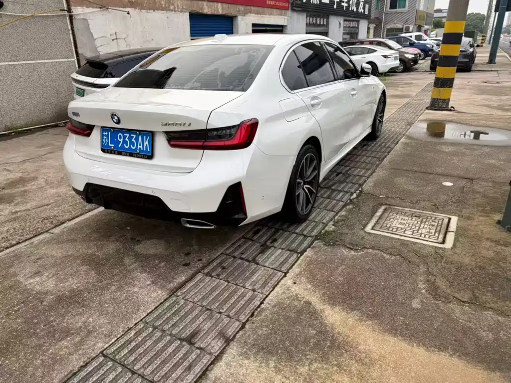 BMW 3 Series 2025