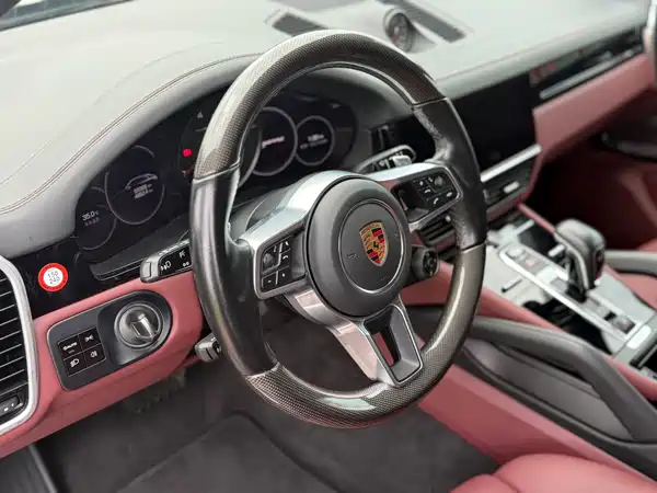 Porsche Cayenne 2021