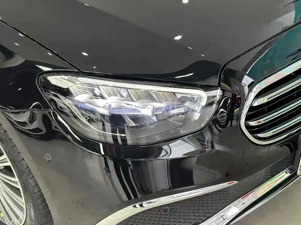 Mercedes-Benz E-Class 2021 — фото 24