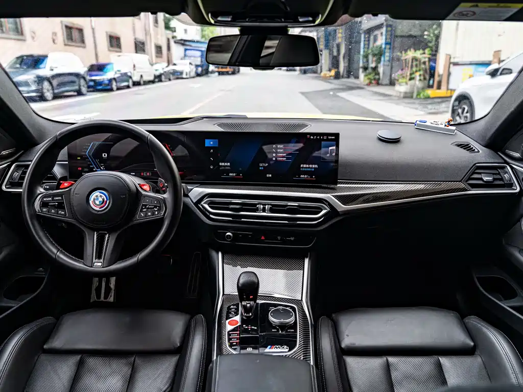 BMW M4 2024 — фото 11
