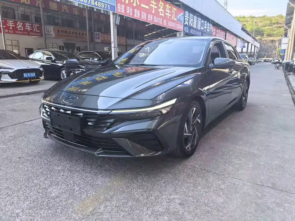 Hyundai Elantra 2024