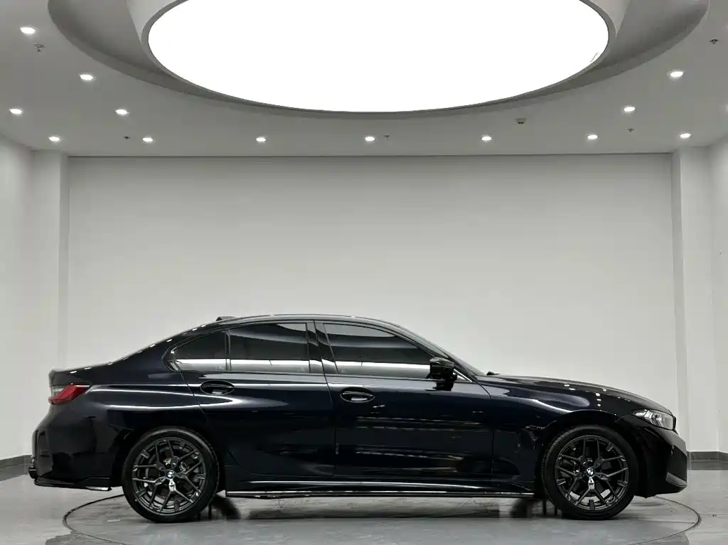 BMW 3 Series 2025