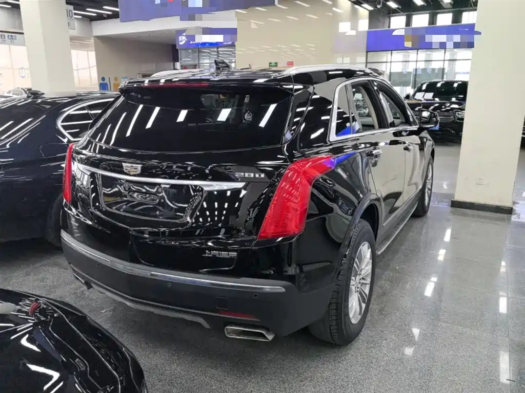 Cadillac XT5 2017 — фото 5