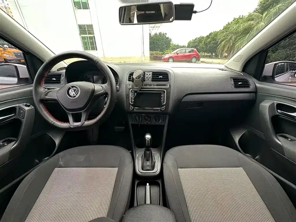 Volkswagen Polo 2019 — фото 10