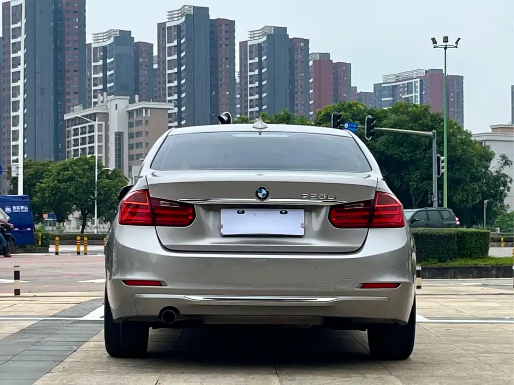 BMW 3 Series 2015 — фото 8