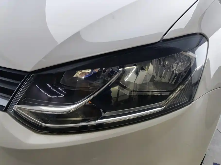 Volkswagen Polo 2015