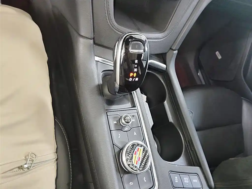 Cadillac XT5 2020 — фото 14