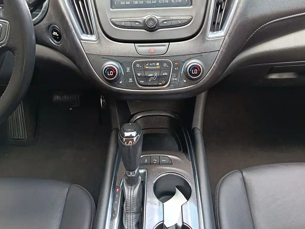 Chevrolet Malibu XL 2017 — фото 15