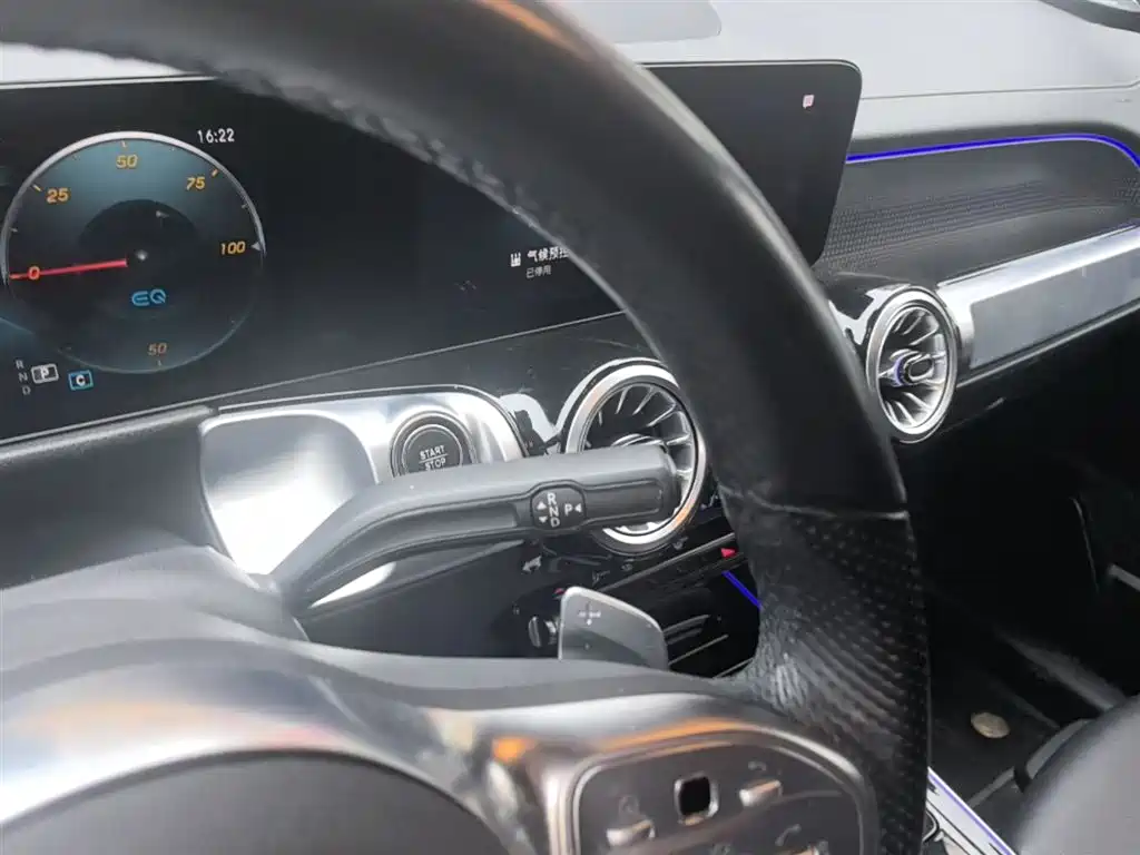 Mercedes-Benz EQB 2022 — фото 14