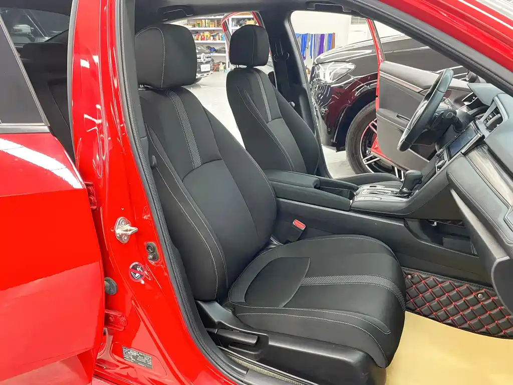Honda Civic 2020 — фото 17