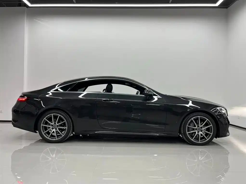 Mercedes-Benz E-Class 2024