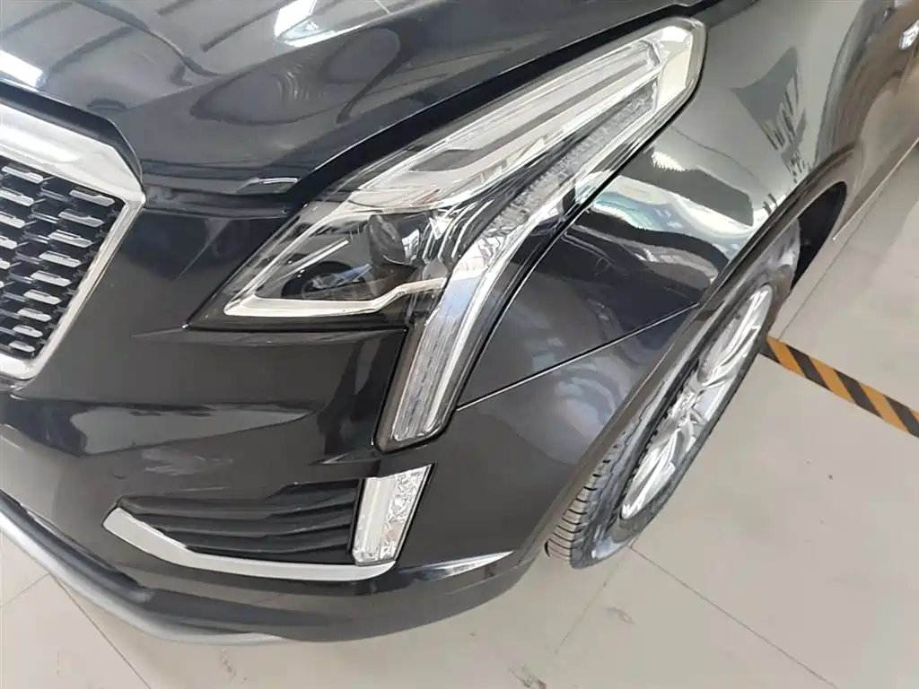 Cadillac XT5 2020 — фото 24