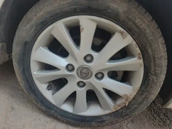 BAIC Motor E Series 2012