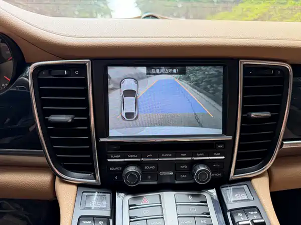 Porsche Panamera 2013