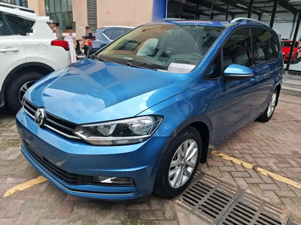 Volkswagen Touran 2018 — фото 2