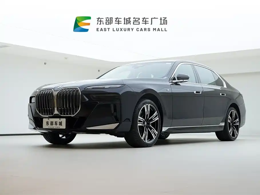 BMW 7 Series 2023 — фото 1