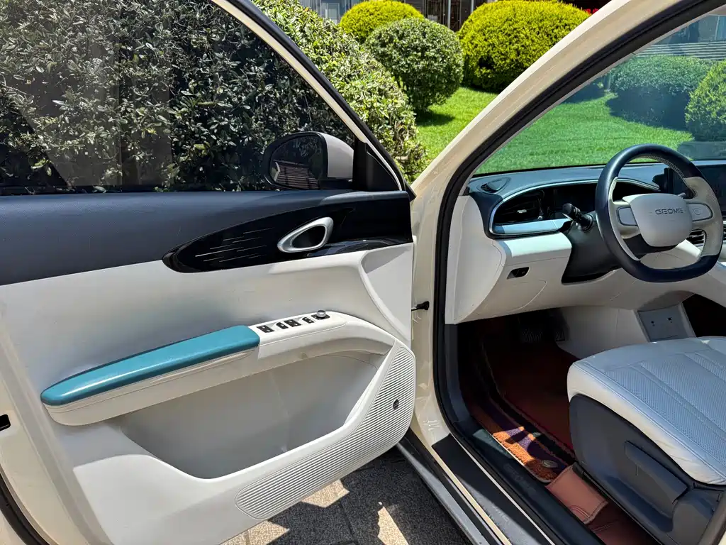 Geely Galaxy Starwish 2025 — фото 12