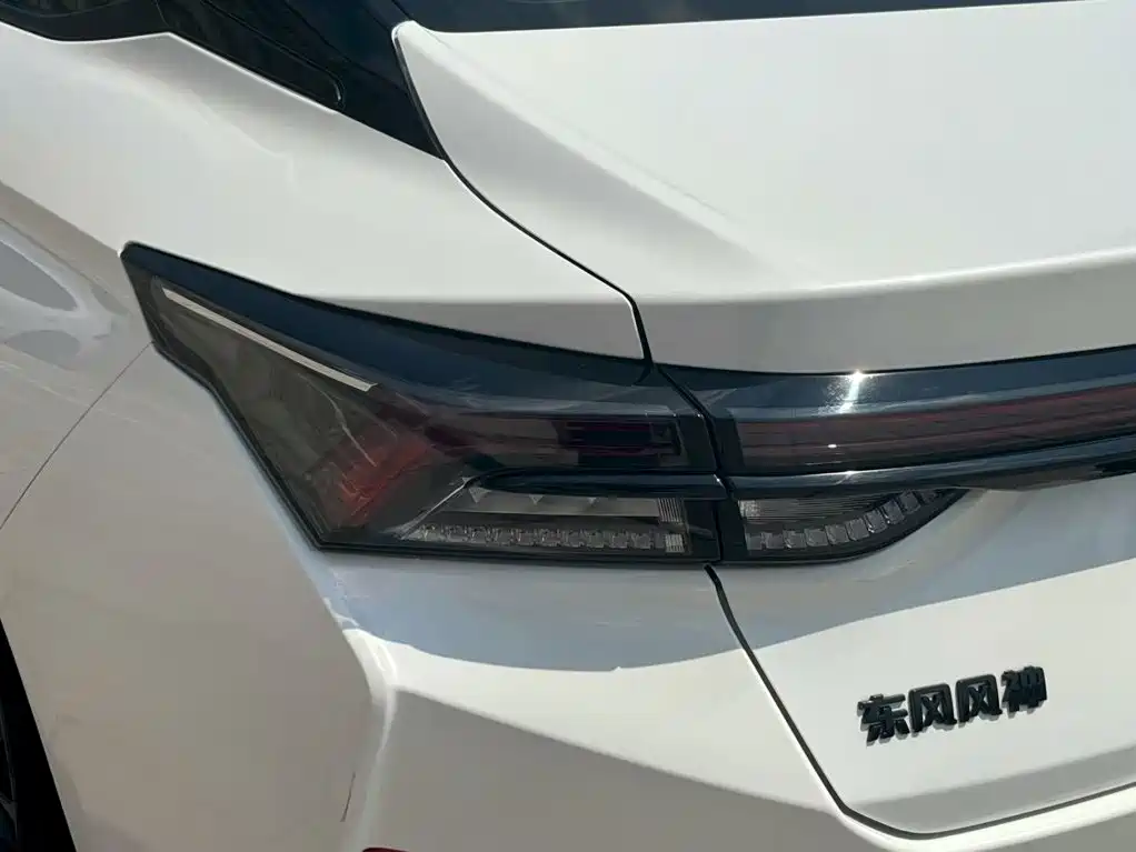 Dongfeng Yixuan MAX 2022 — фото 11