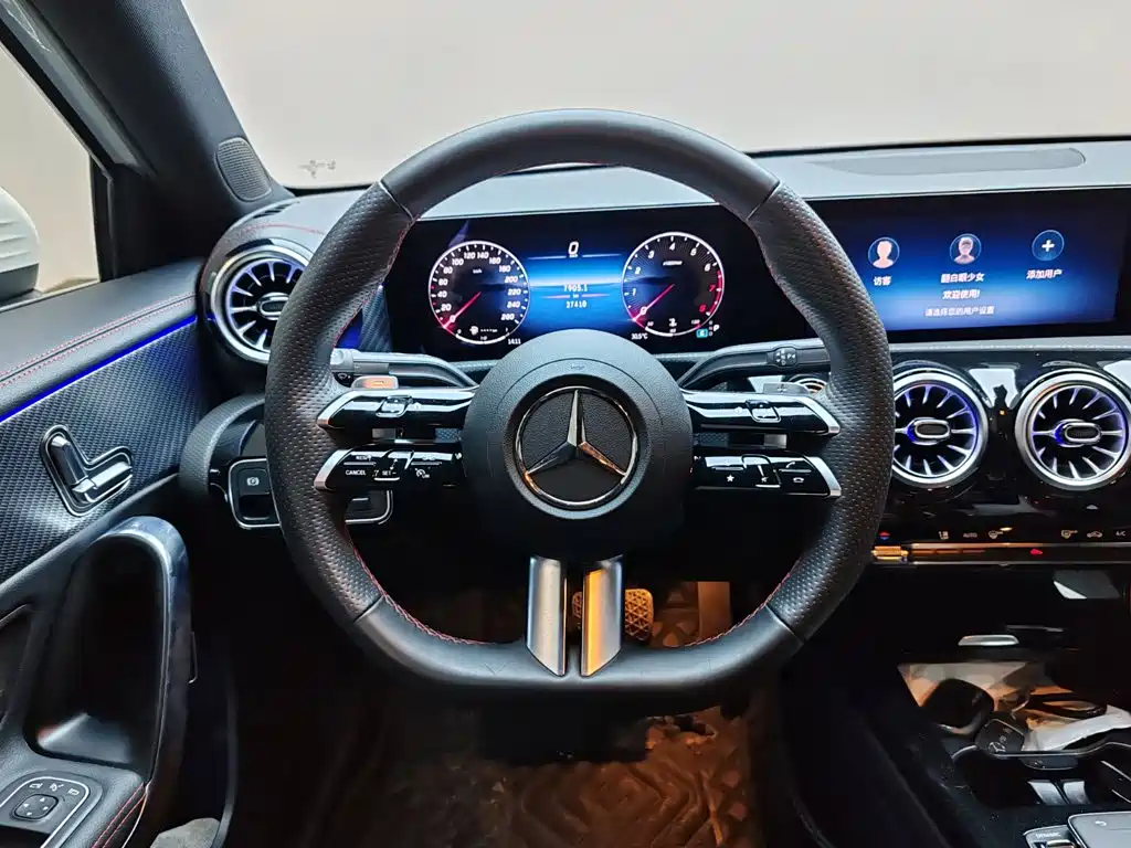 Mercedes-Benz A-Class 2023 — фото 12