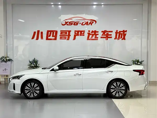 Nissan Teana 2024