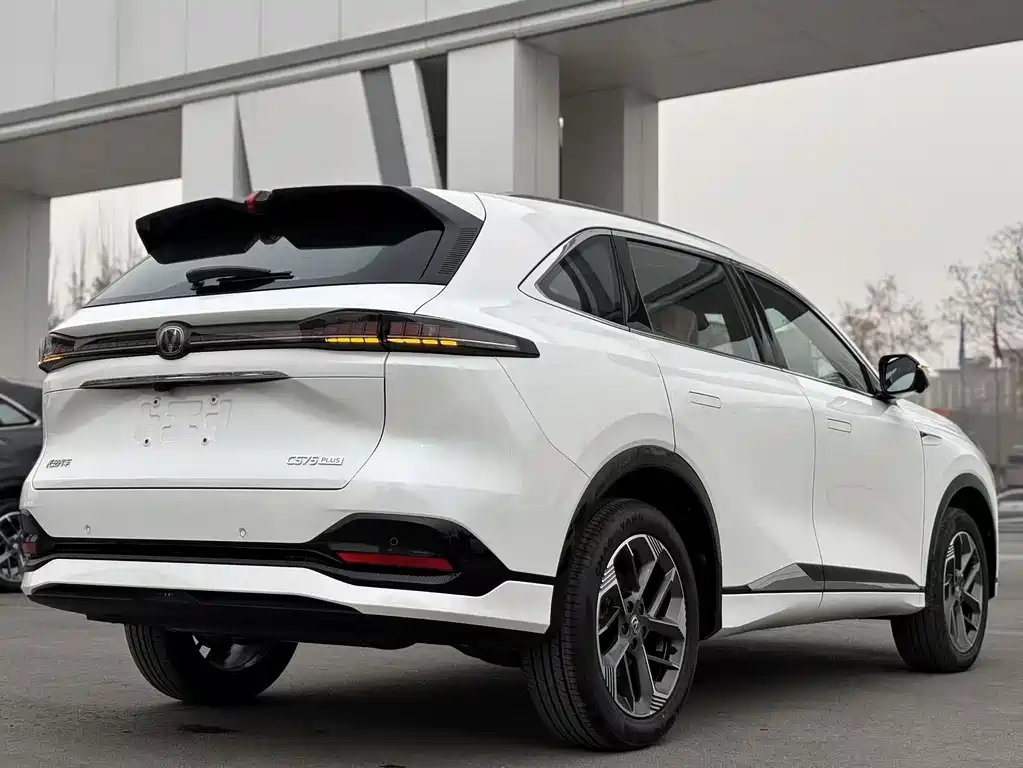 Changan CS75 PLUS 2026 — фото 9