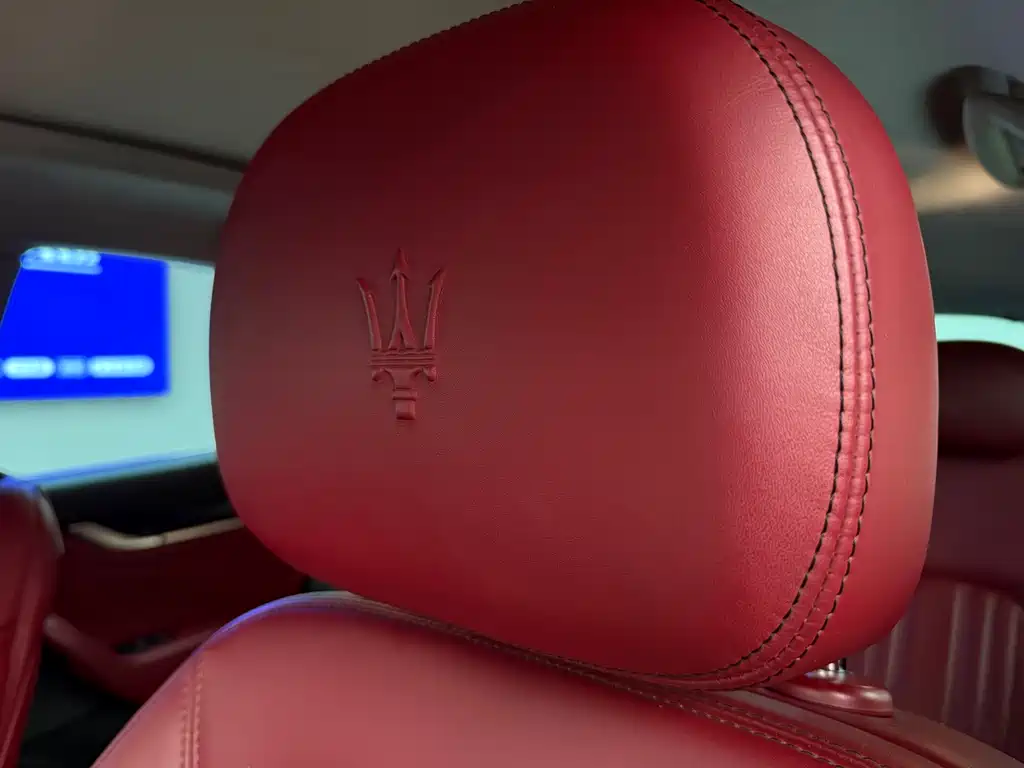 Maserati Levante 2017 — фото 20