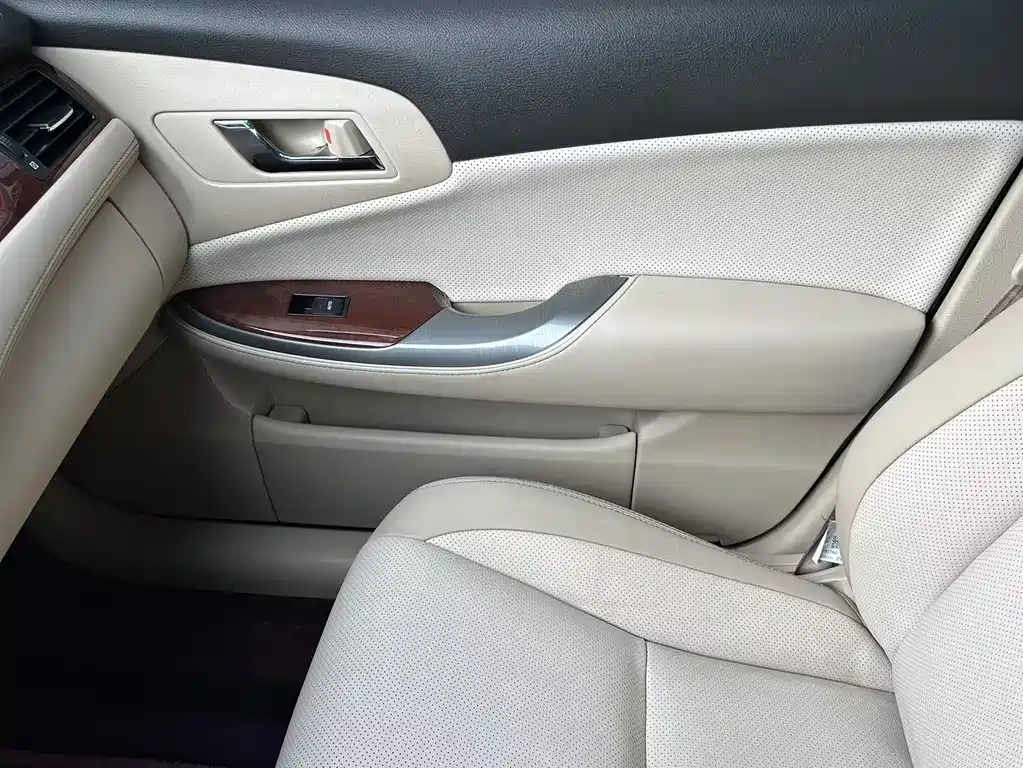 Toyota Crown 2014 — фото 13