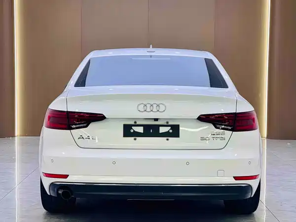 Audi A4L 2018