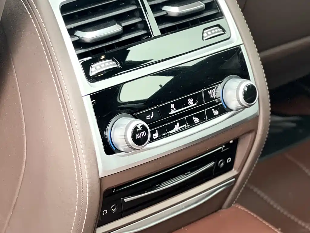 BMW 7 Series 2022 — фото 20