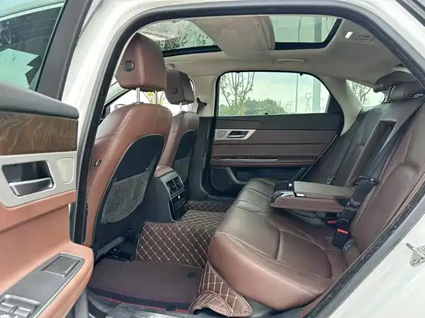 Jaguar XEL 2018