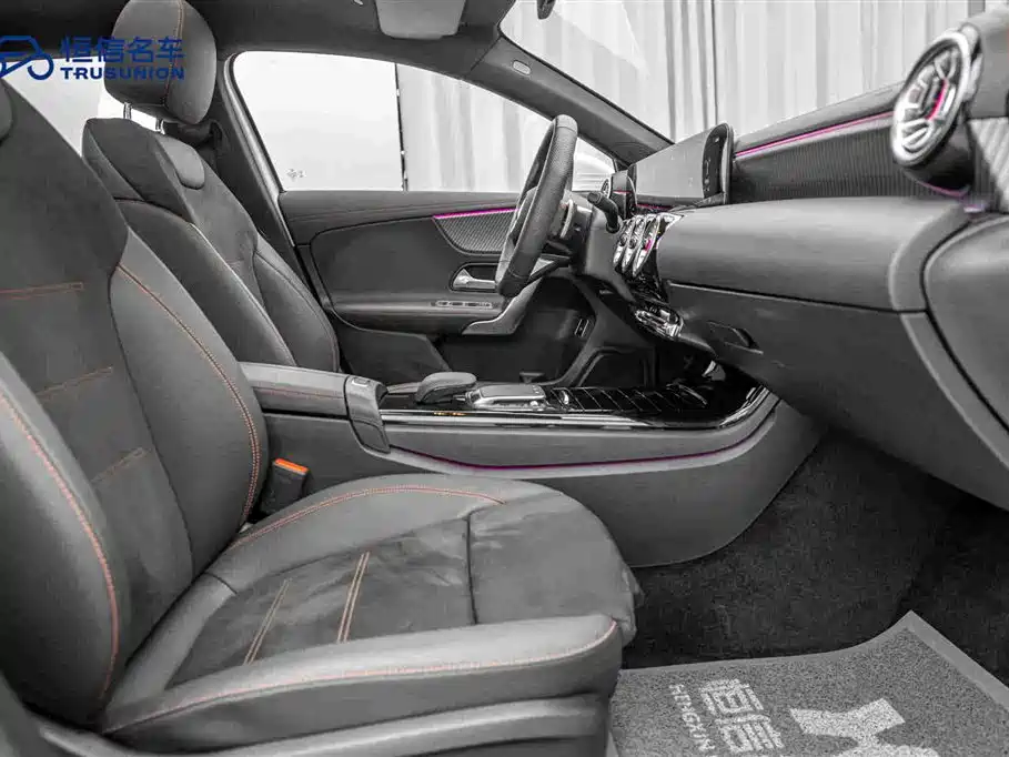 Mercedes-Benz A-Class 2024 — фото 15