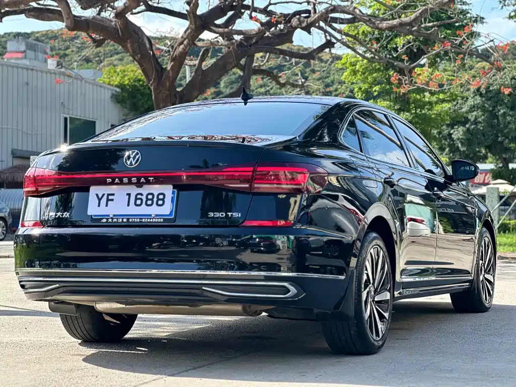 Volkswagen Passat 2022 — фото 4