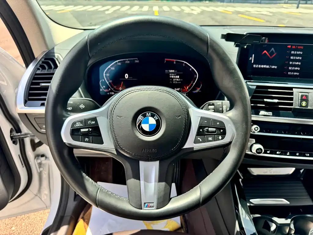 BMW X3 2020 — фото 15