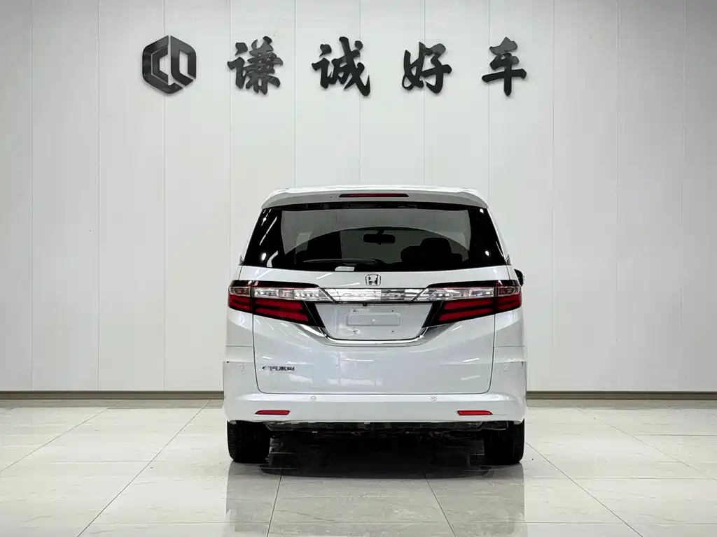 Honda Odyssey 2016 — фото 6