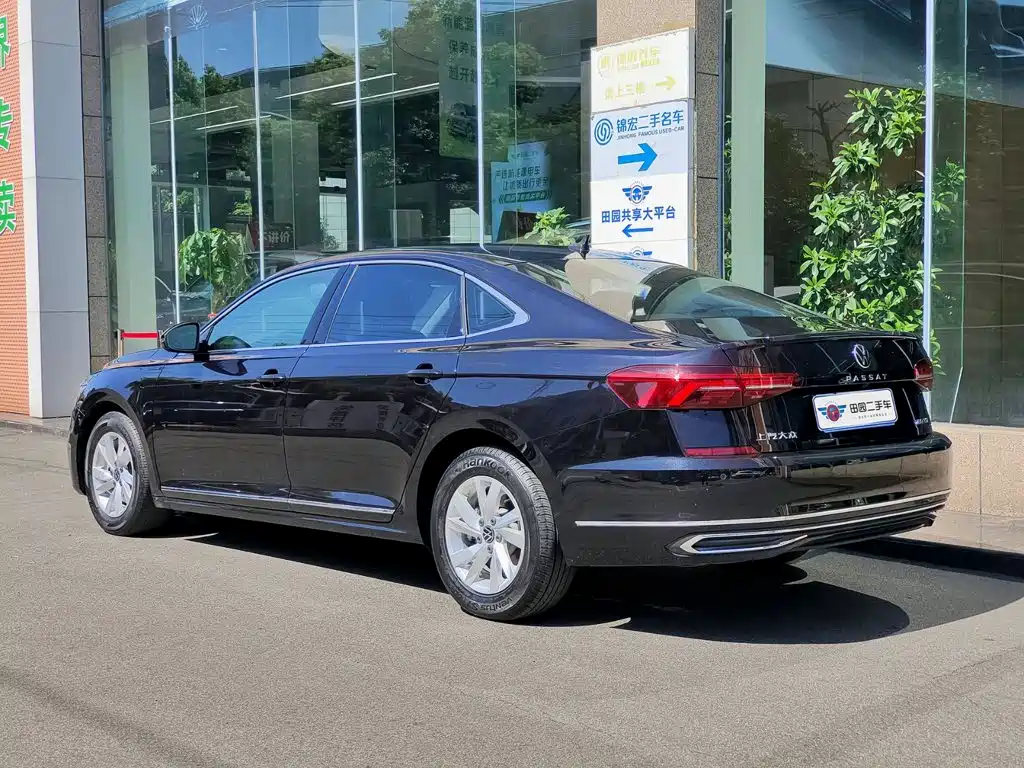 Volkswagen Passat 2022