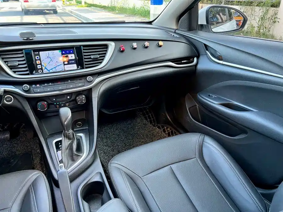 Buick Excelle 2015 — фото 9