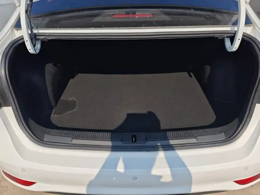 Roewe i5 2019
