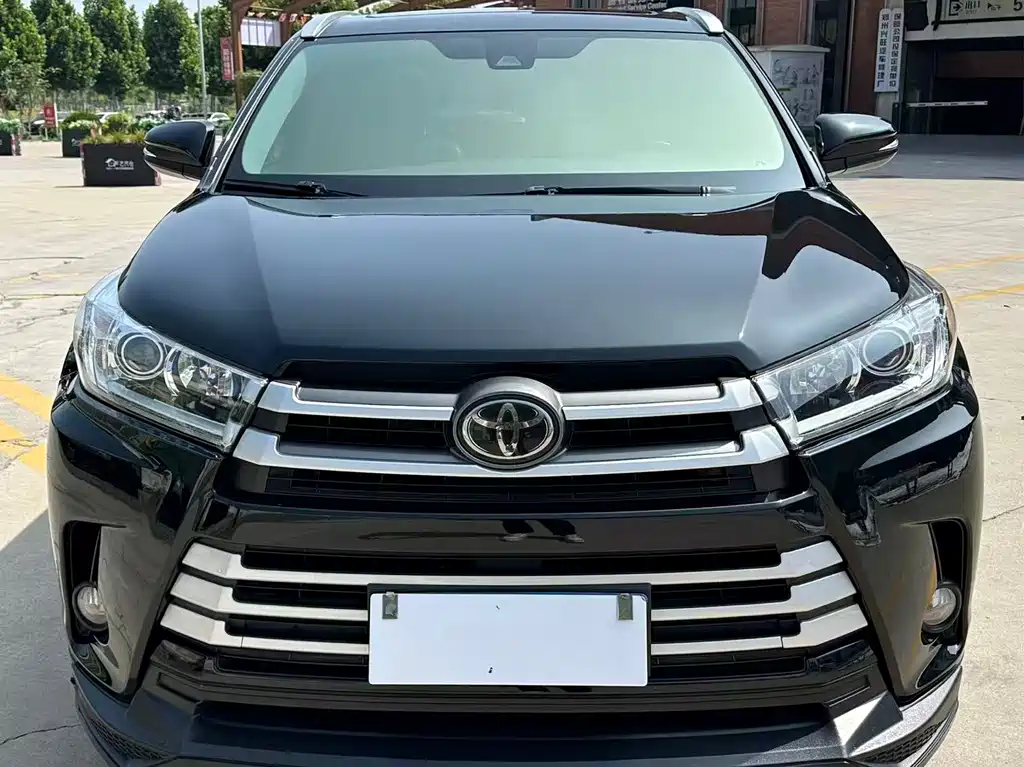 Toyota Highlander 2021 — фото 2