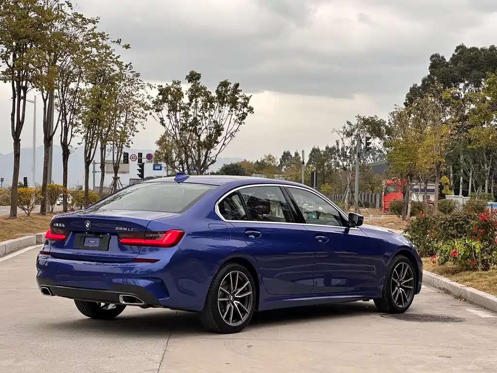 BMW 3 Series 2021