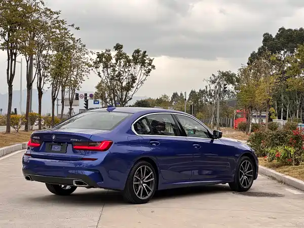 BMW 3 Series 2021