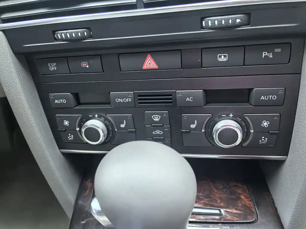Audi A6L 2011