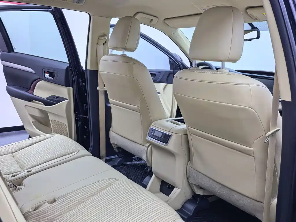Toyota Highlander 2016 — фото 11