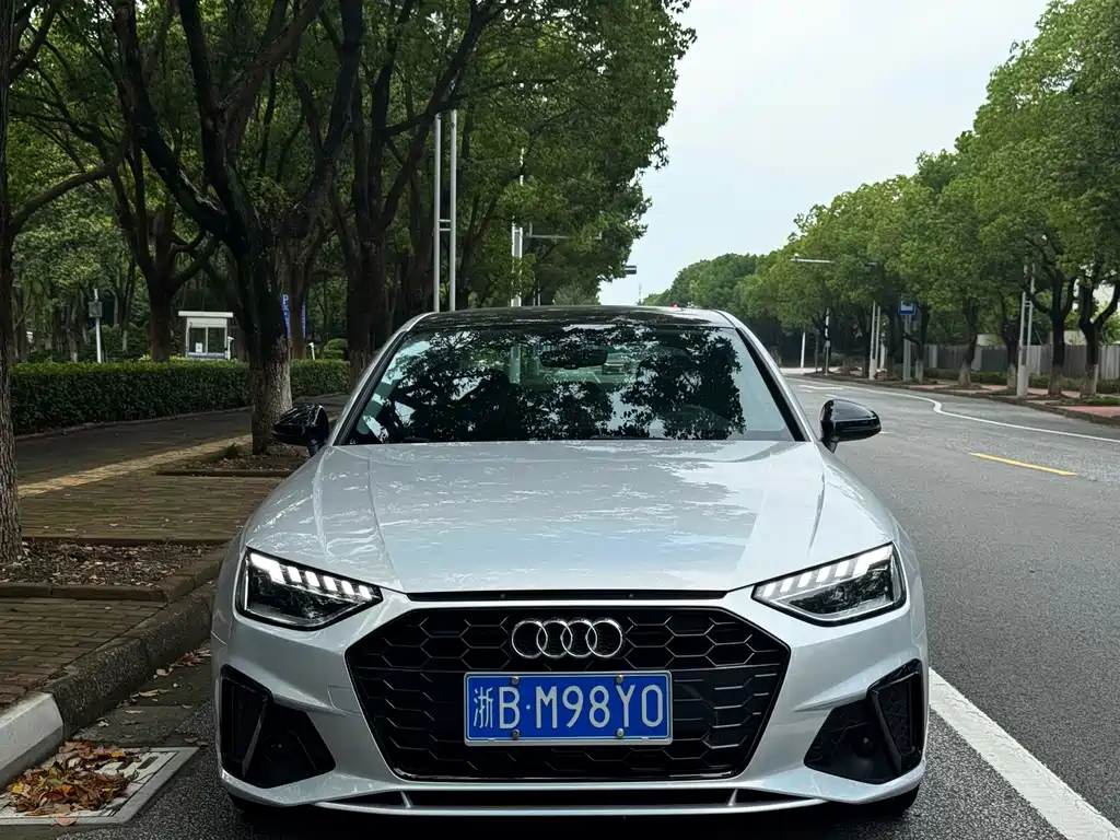 Audi A4L 2020