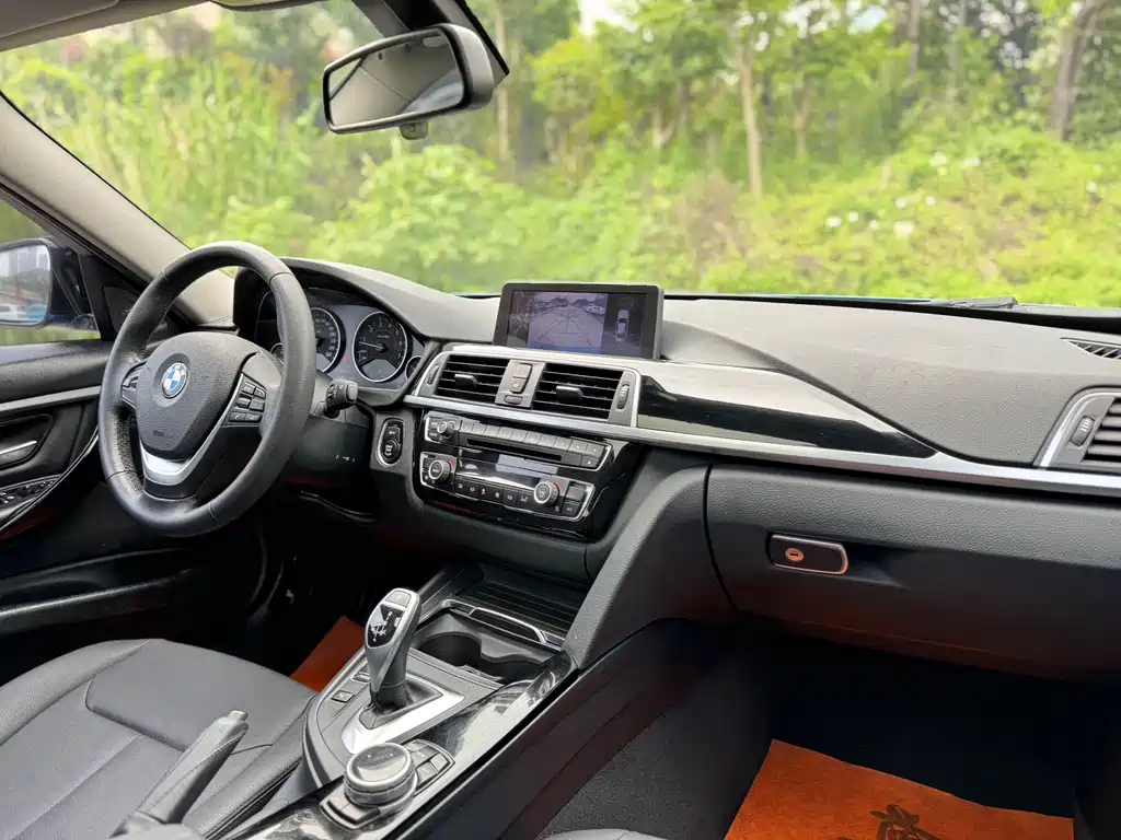 BMW 3 Series 2017 — фото 4
