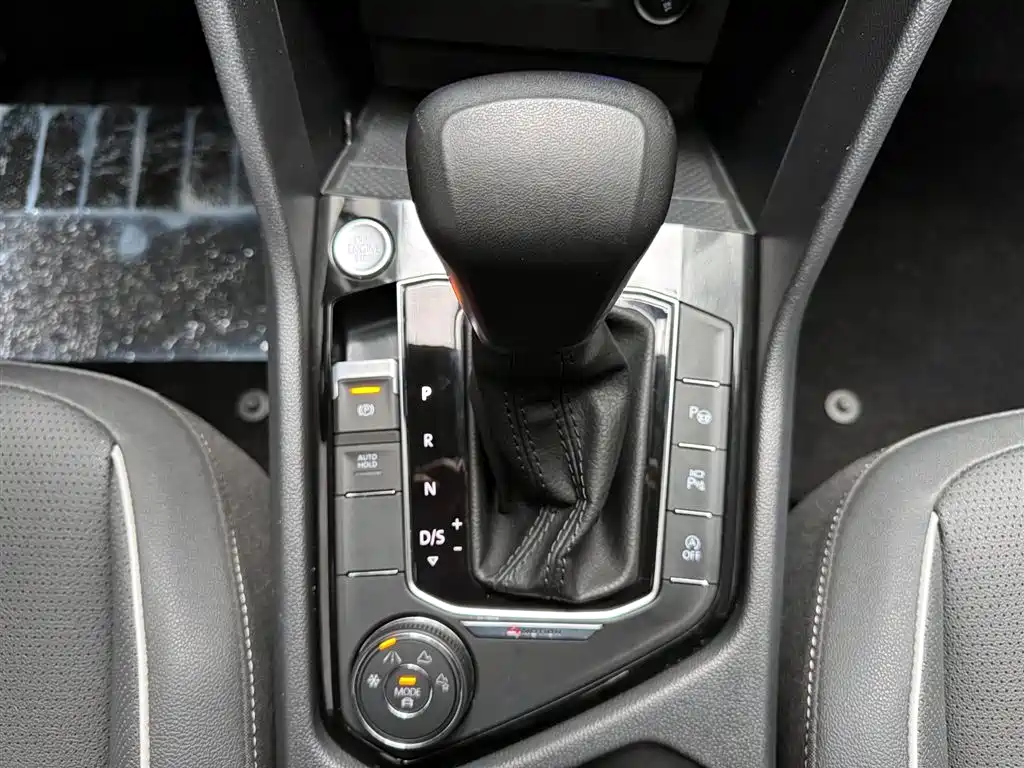 Volkswagen Tiguan L 2023 — фото 15